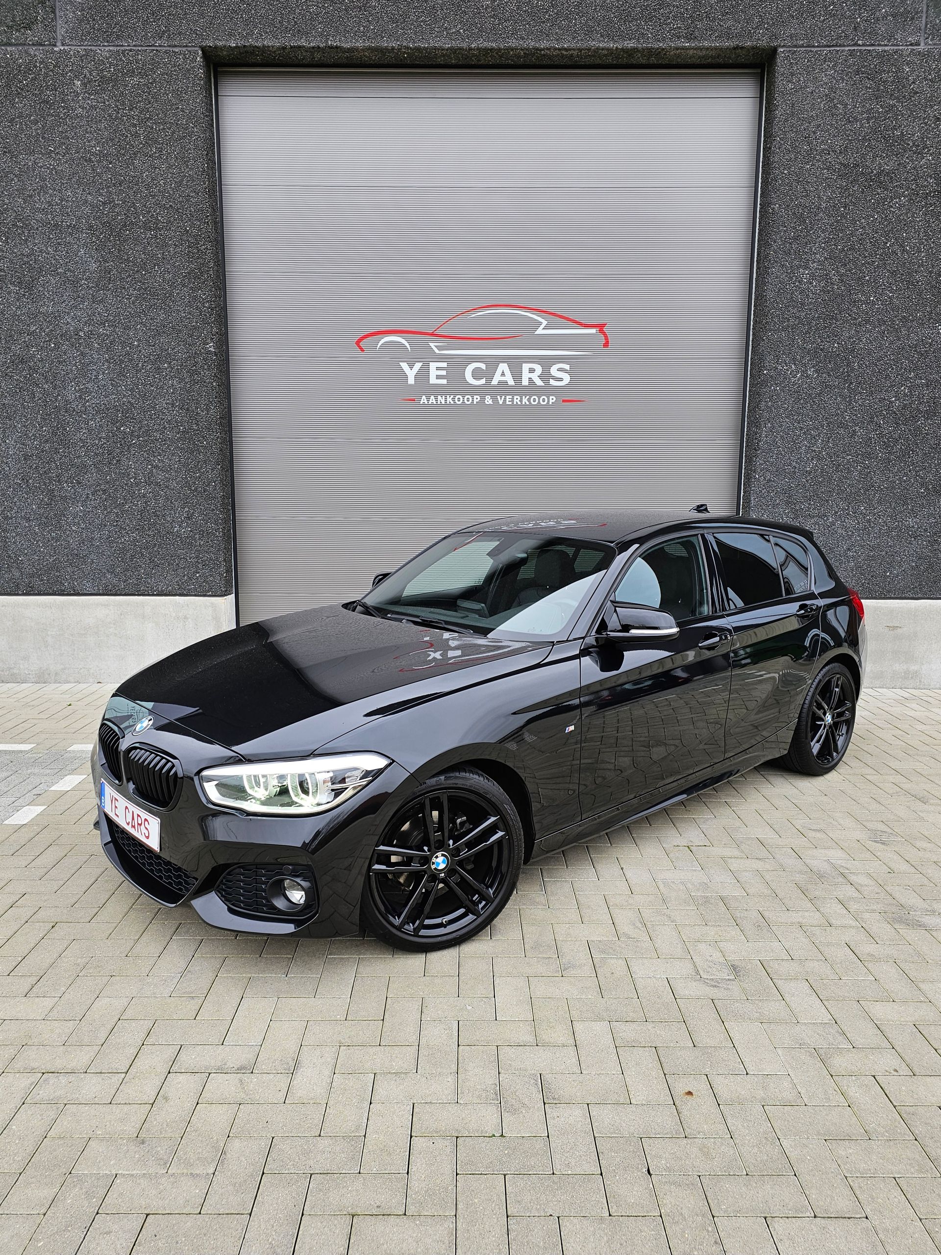 BMW 118i Sport Automaat Full M-pakket
