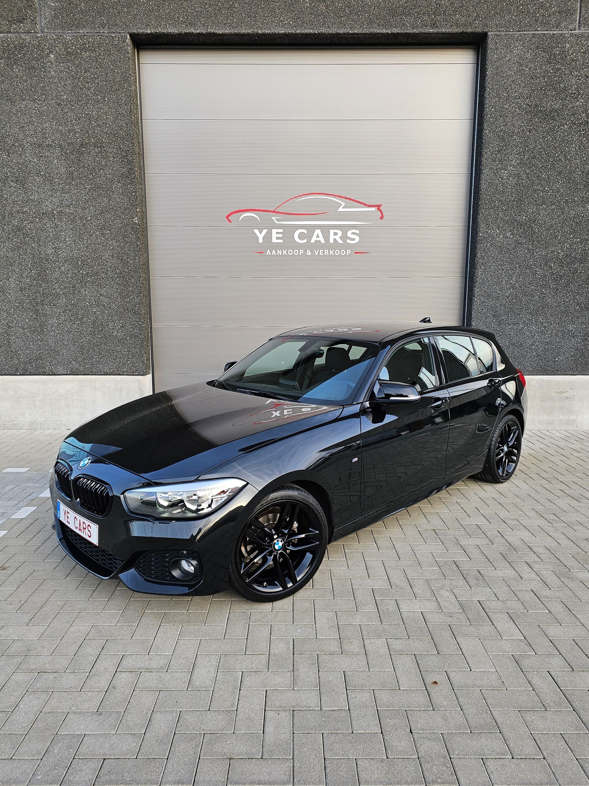 BMW 118i Sport Automaat Full M-pakket