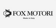 Un logotipo en blanco y negro para Fox Motori fabricado en Italia.