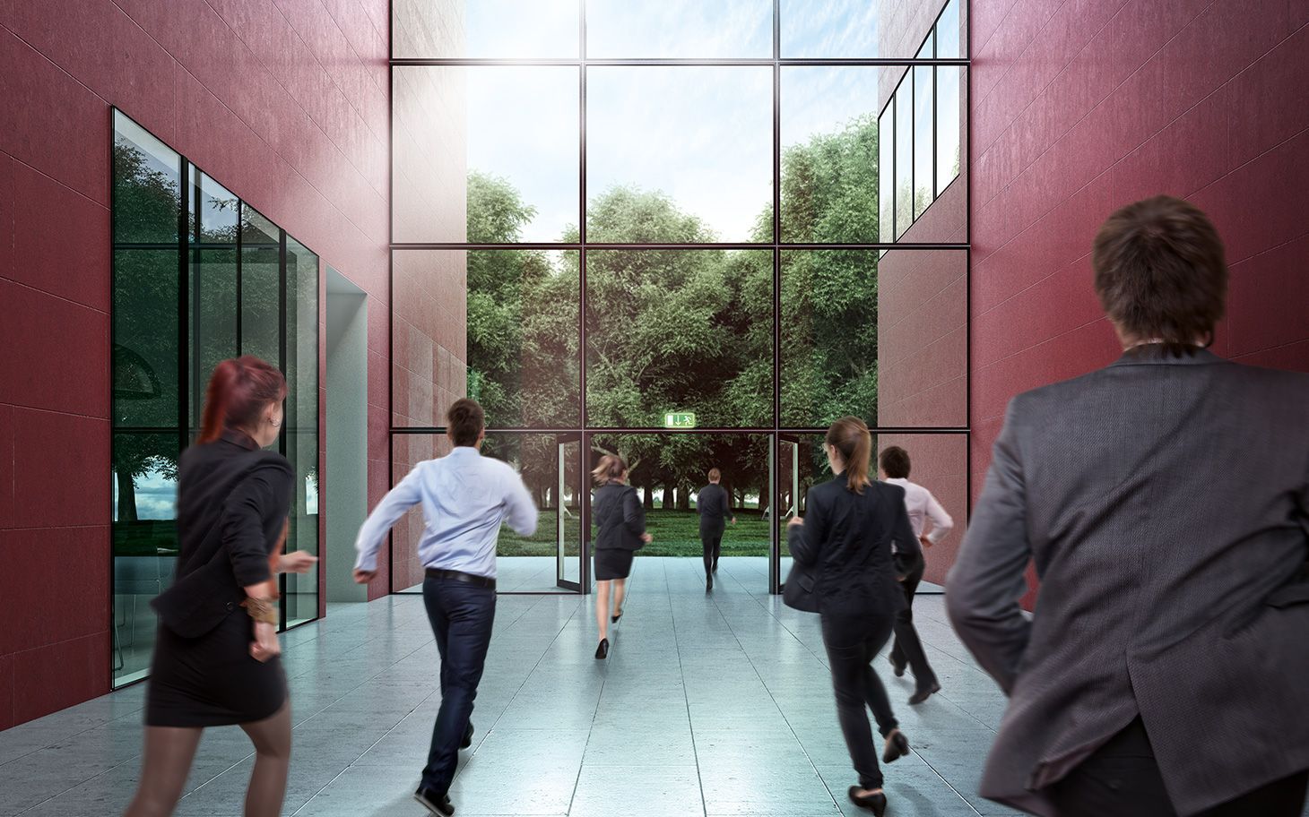 Mitarbeiter von Acikgöz Ismail überprüft Sicherheitsschloss