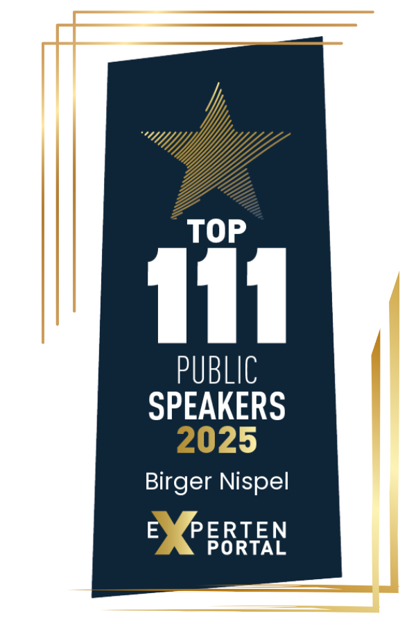 Ein Schild mit der Aufschrift „Top 111 öffentliche Redner 2025“ Birger Nispel