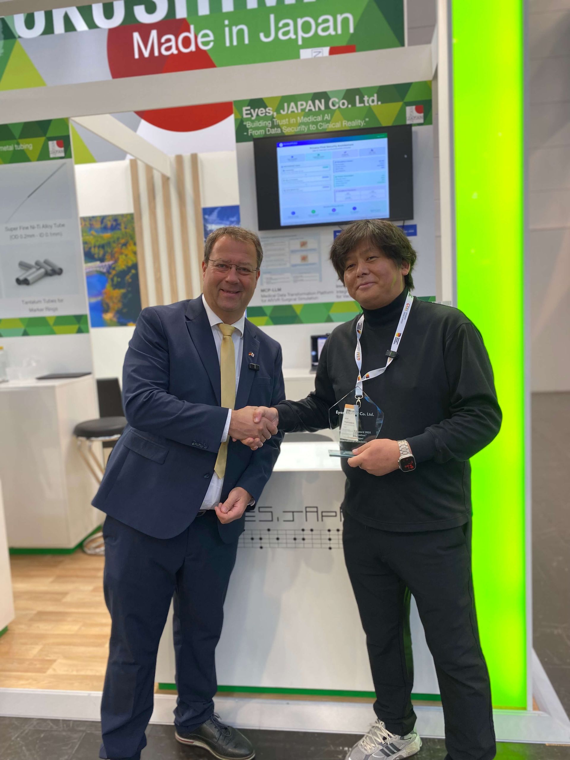 Jun YAMADERA- Eyes Japan