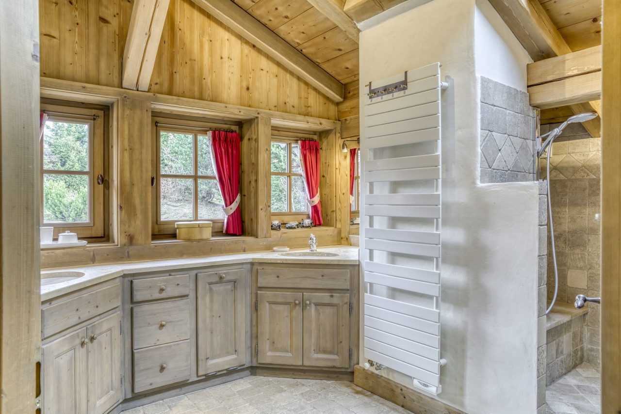 Salle de bains du chalet Mandarine Blanche.