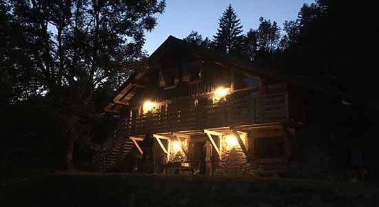 Chalet de nuit.