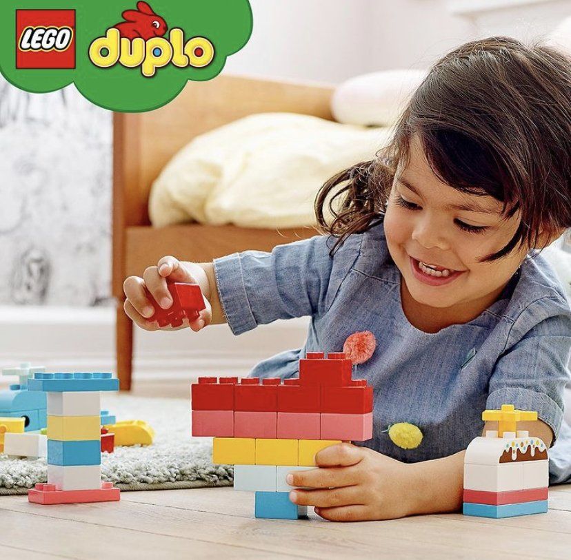 Publicité pour jouets LEGO Duplo avec enfant qui joue