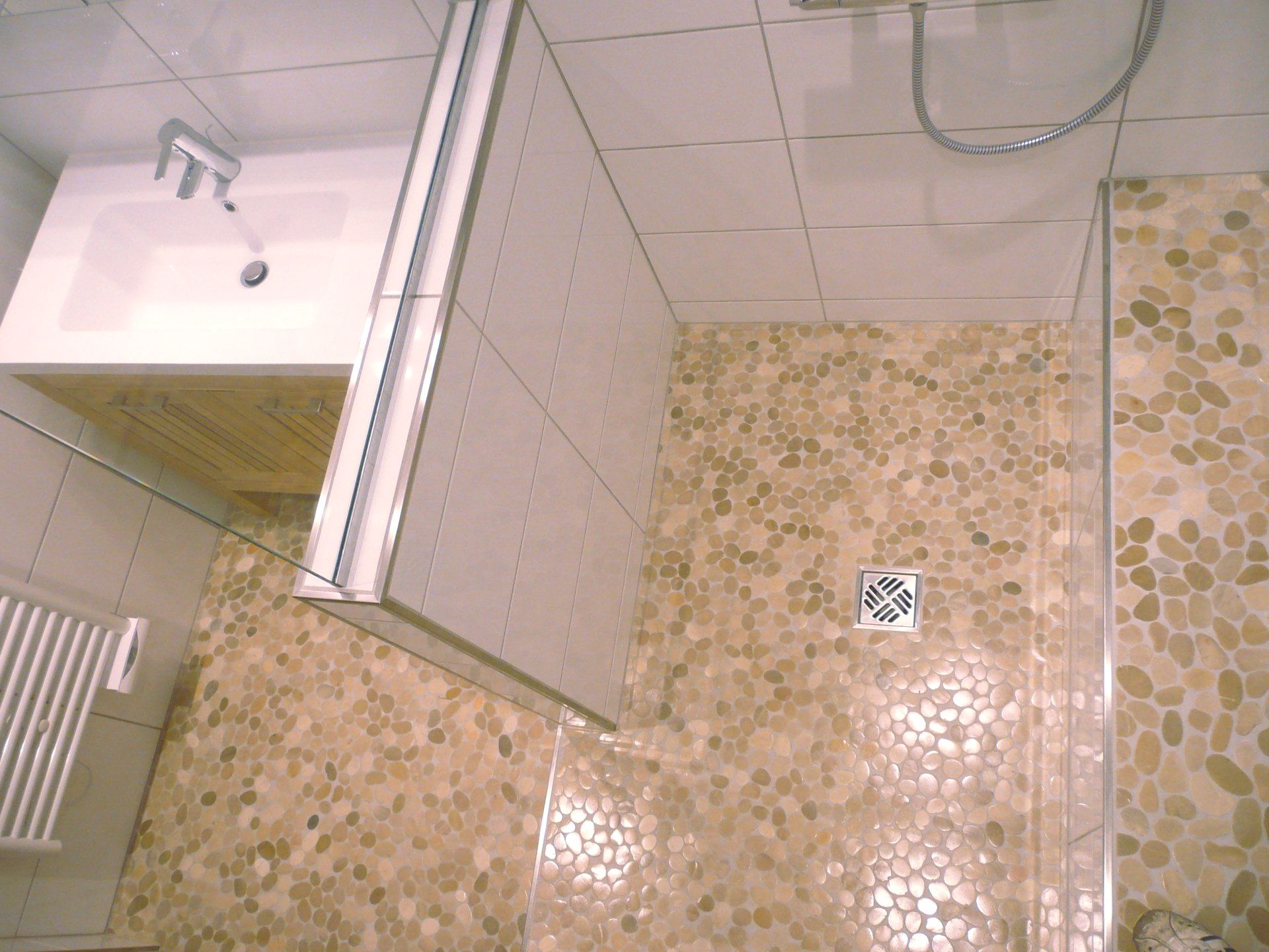 Douche fond carrelé