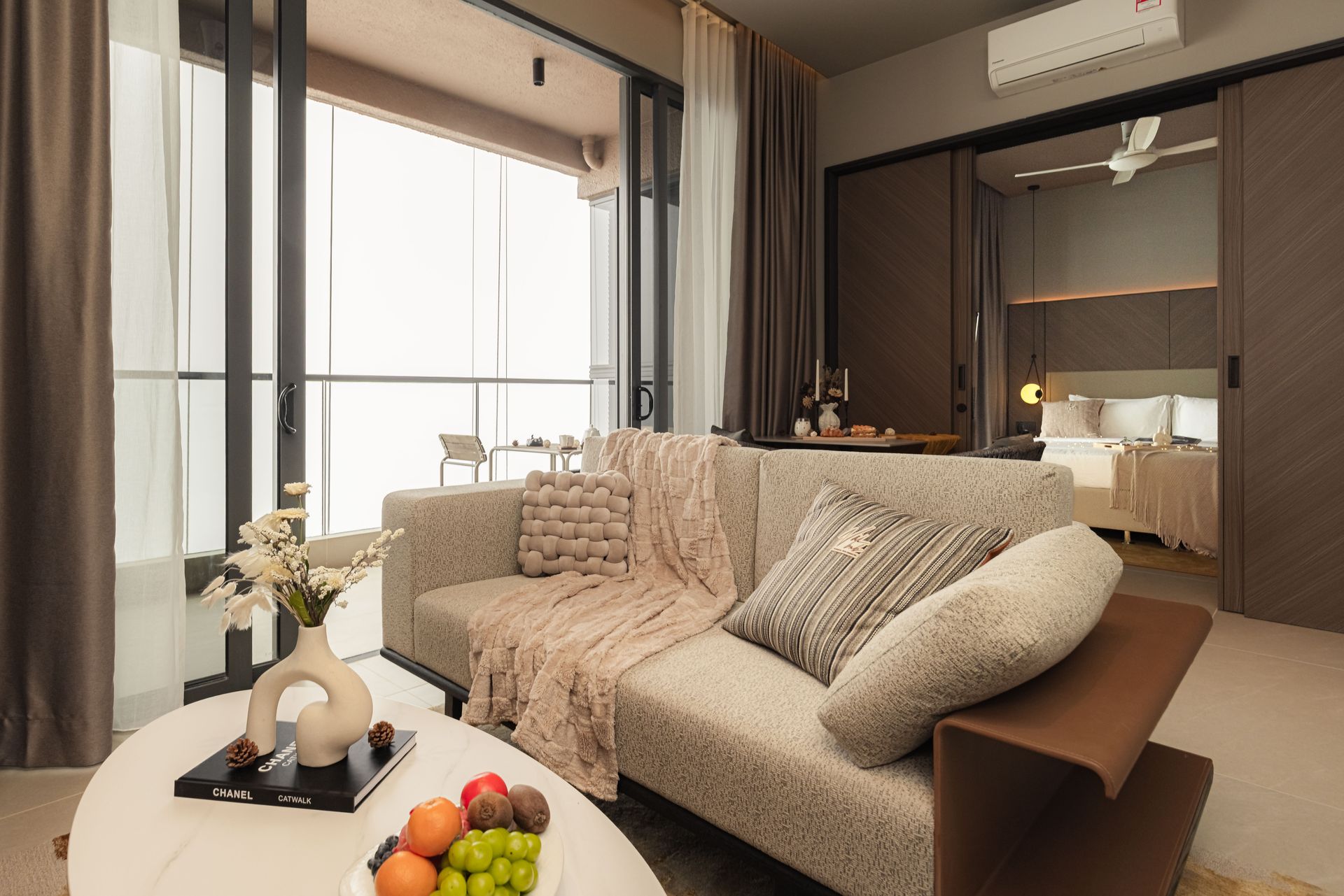 1-Bedroom living area