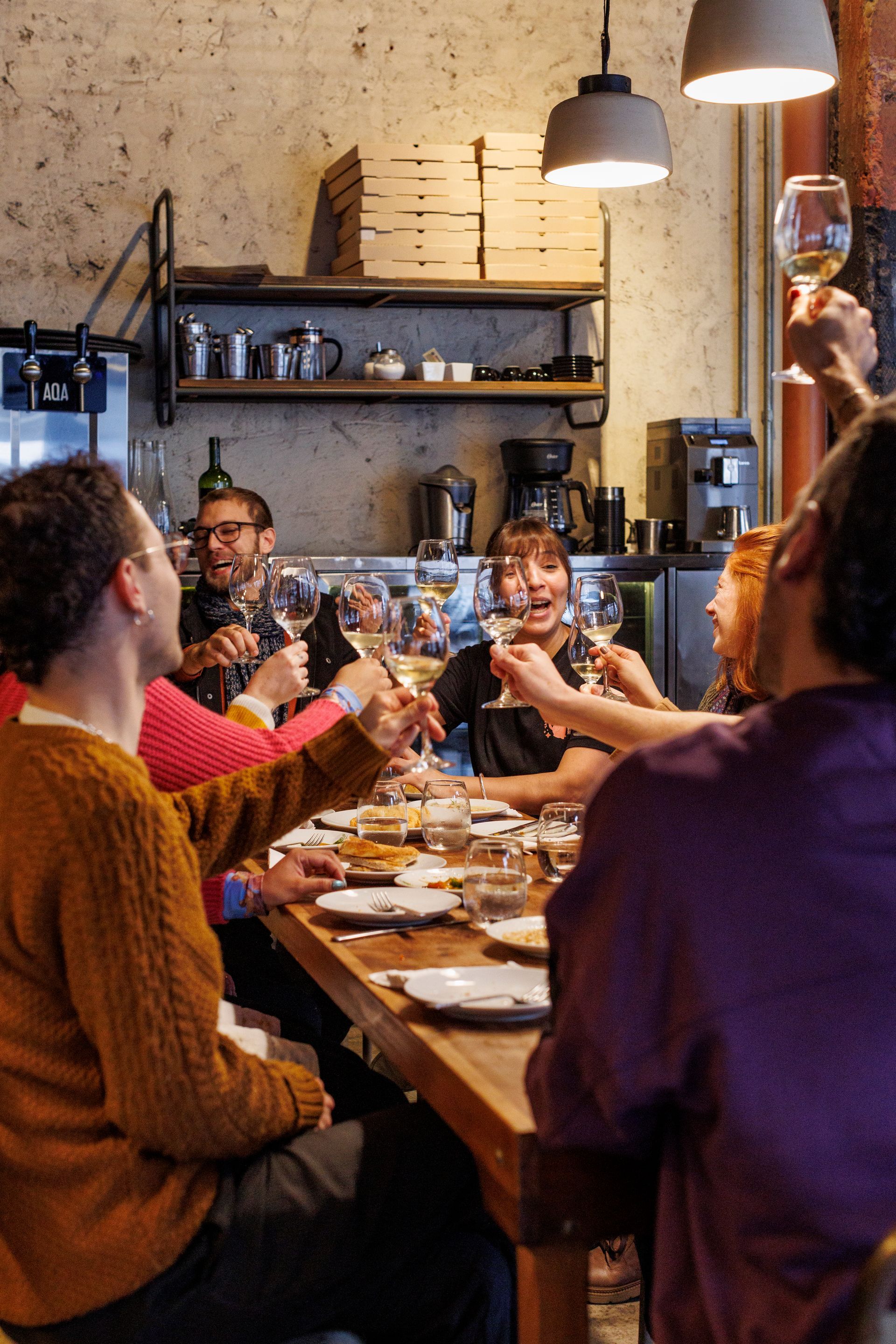 Un Tour Gastronómico con descuento especial 10% para huéspedes HomelyJoy. Reserva Online!