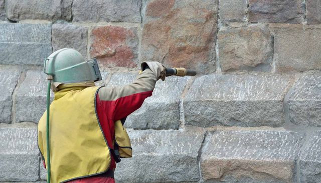 Sablage à la brique: sablage au nettoyage des murs et des façades en brique