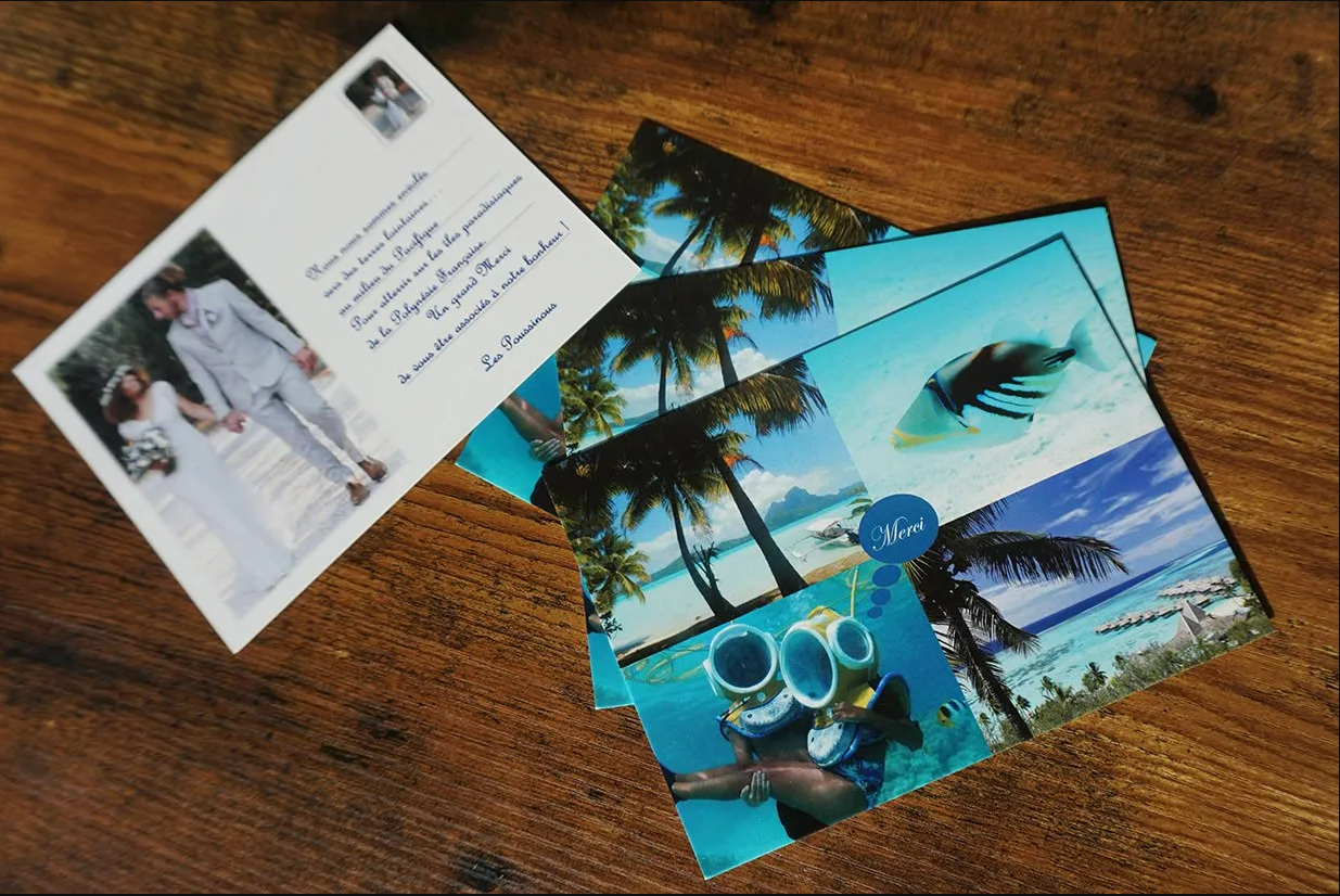 Plusieurs cartes postales