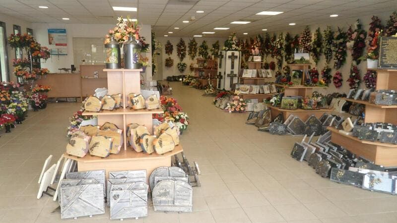 intérieur du magasin funéraire Daiguzon & Fils, Caussade