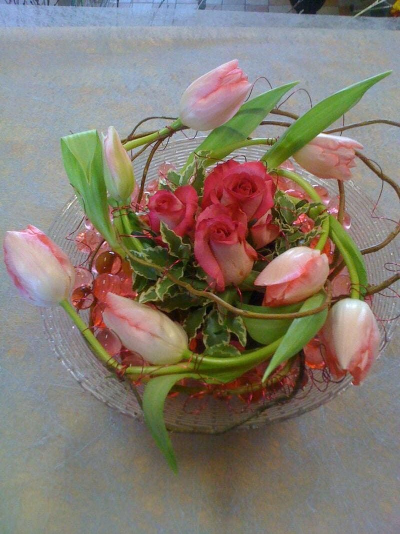 coupe billes d'eau, roses et tulipes roses