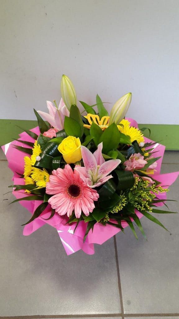 panier de fleurs naturelles