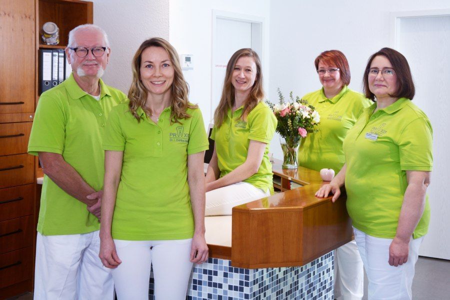 Praxisteam der Zahnarztpraxis Dr. med. dent. Ines Dahlke-Heide