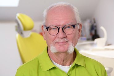 Portraitfoto Dr. Peter Sieling