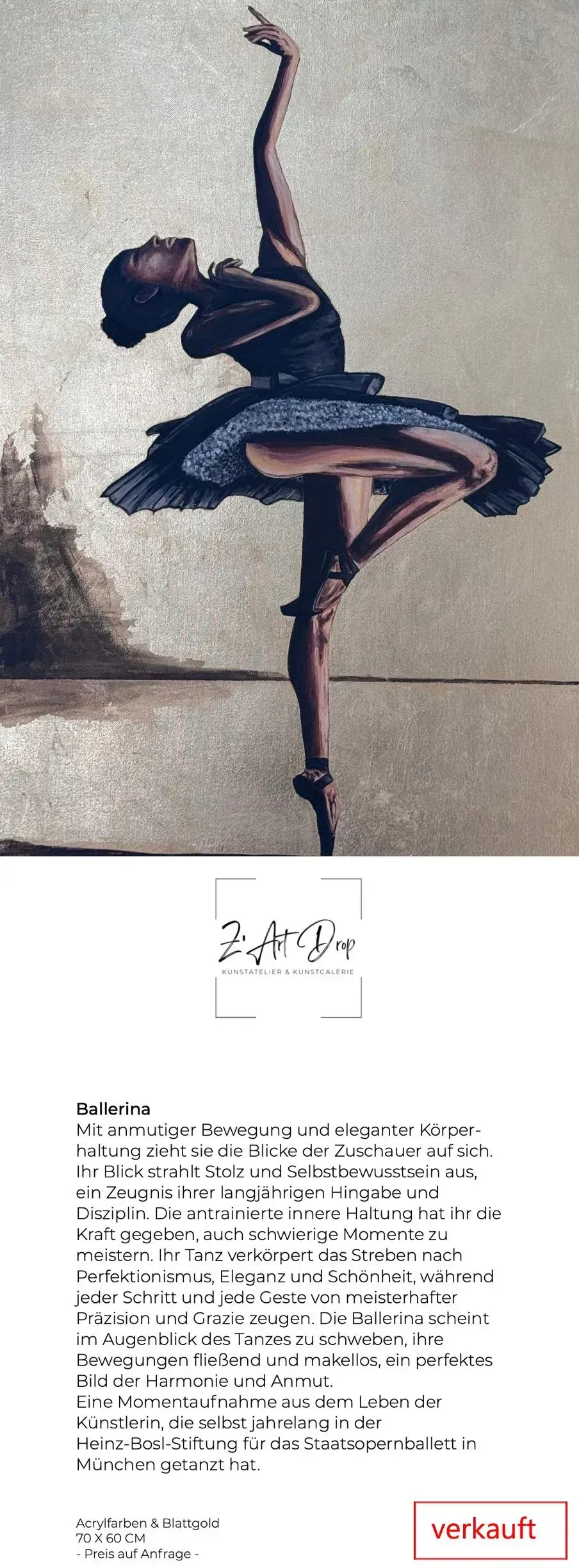 Ballerina in schwarzem Tutu steht auf Zehenspitzen, hebt einen Arm elegant nach oben und neigt den Kopf zurück.