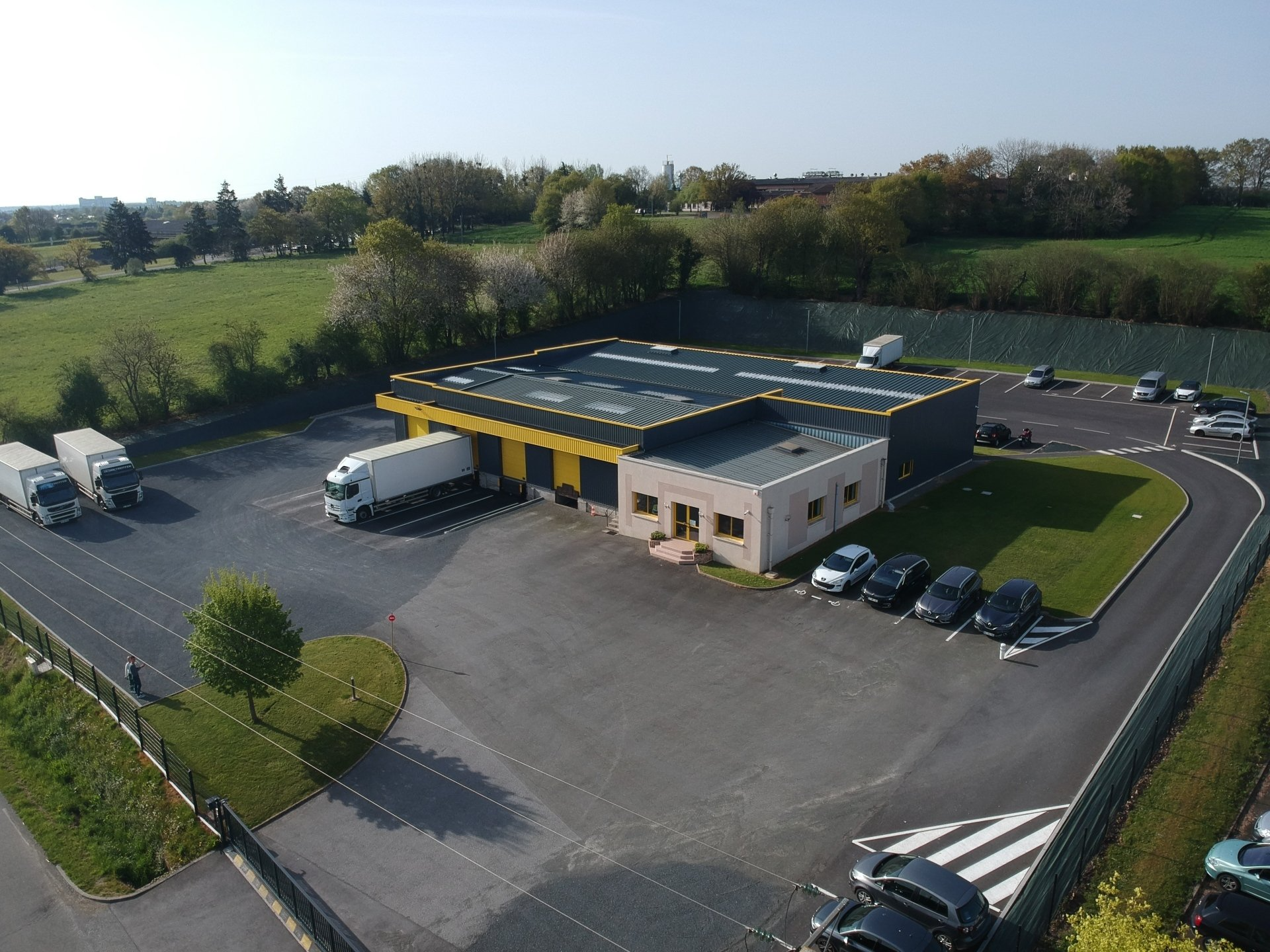 Vue aérienne de l'entrepôt tradex