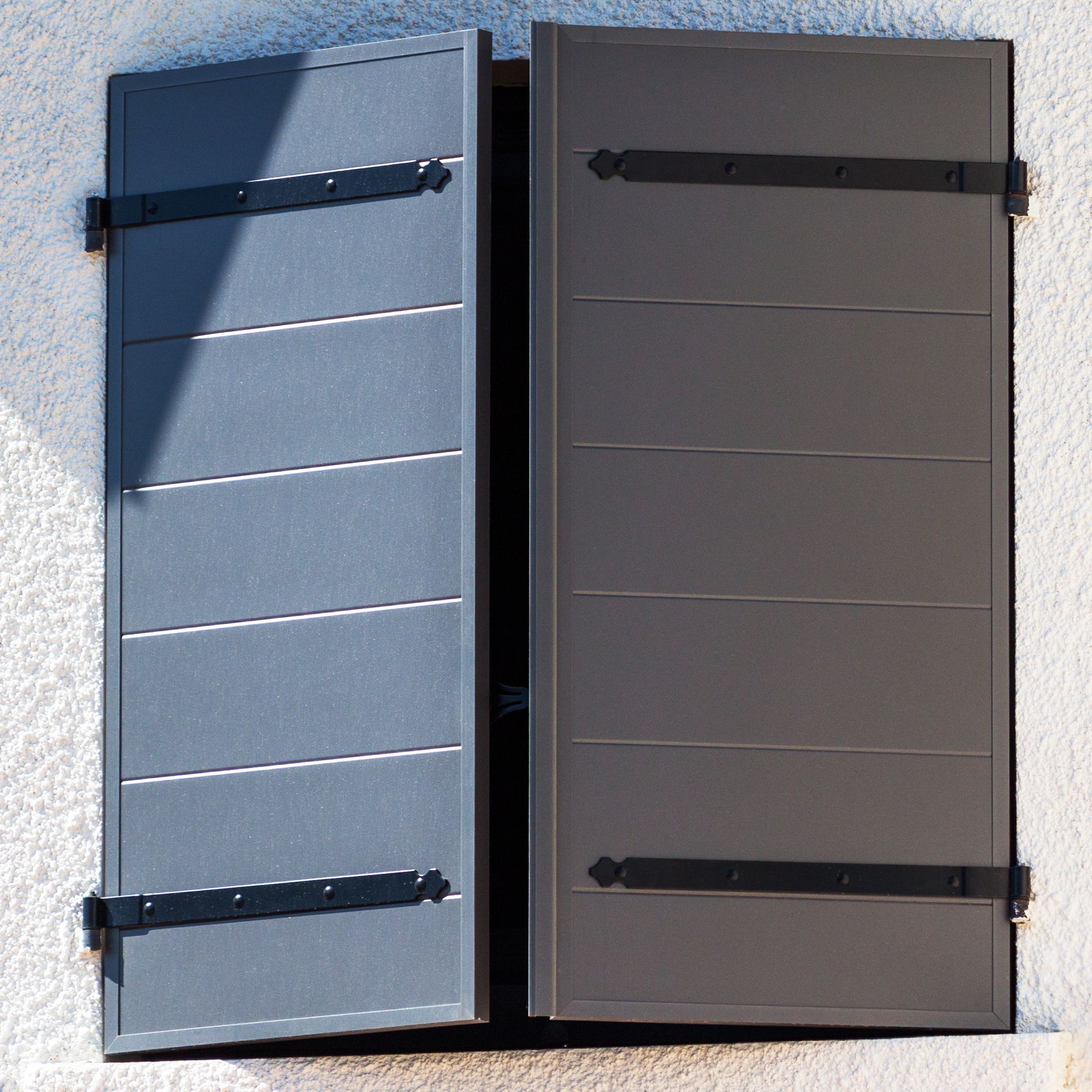 Beau volet en aluminum