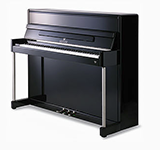 Ein schwarzes Klavier steht auf einer weißen Fläche.