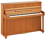 Ein hölzernes Klavier mit weißen Tasten auf weißem Hintergrund