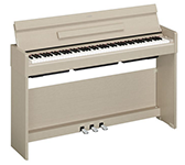 Ein weißes Klavier steht auf einer weißen Oberfläche.