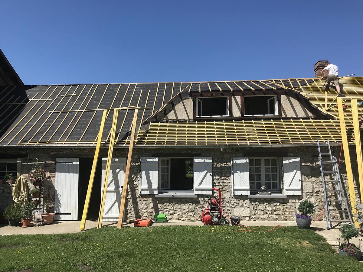 Couverture d'une maison ancienne.