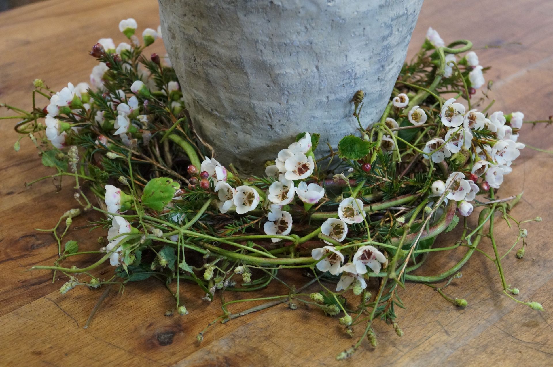 Urnenschmuck aus Blumen
