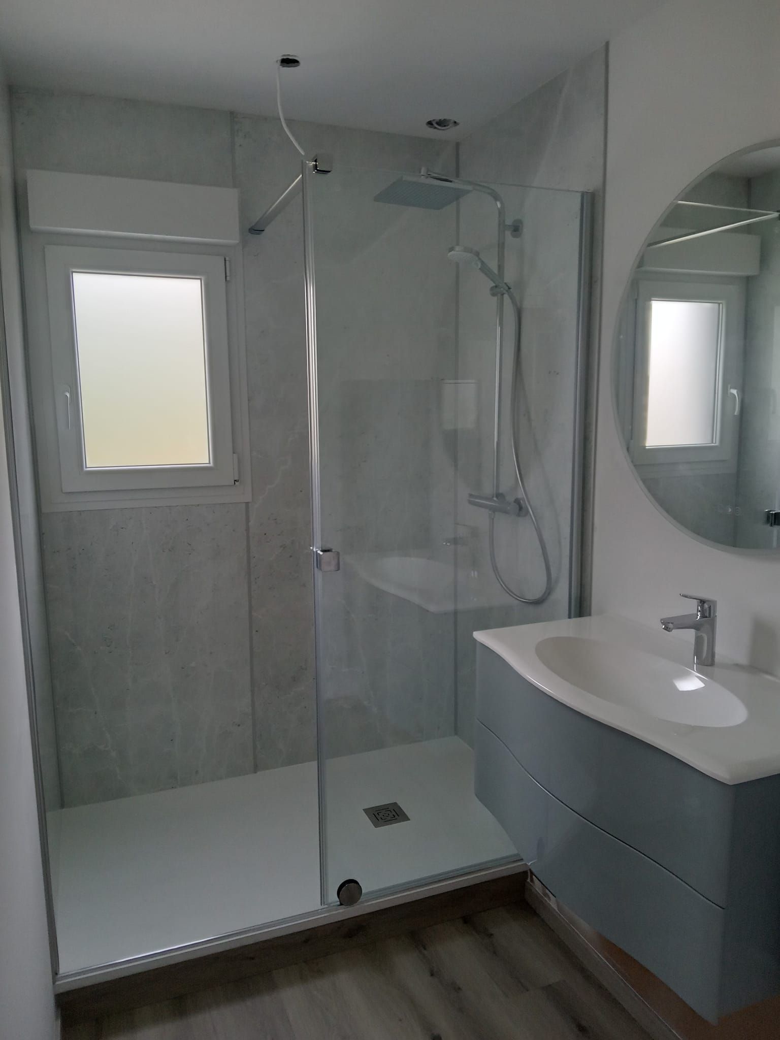 Une salle de bains rénovée