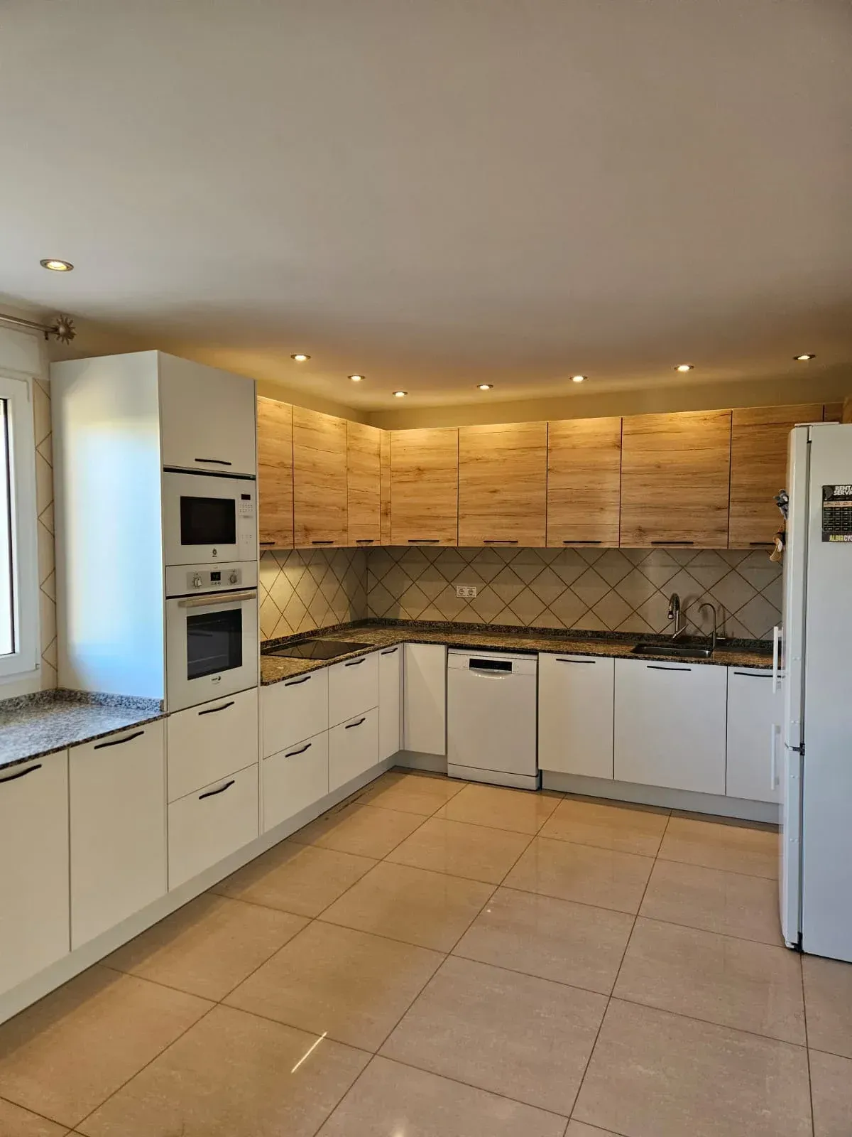 mueble de cocina a medida de madera