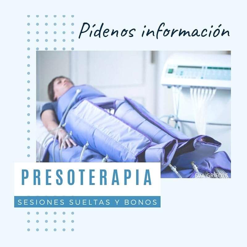 Una mujer está acostada en una cama con una manta azul con las palabras presoterapia en la parte inferior.