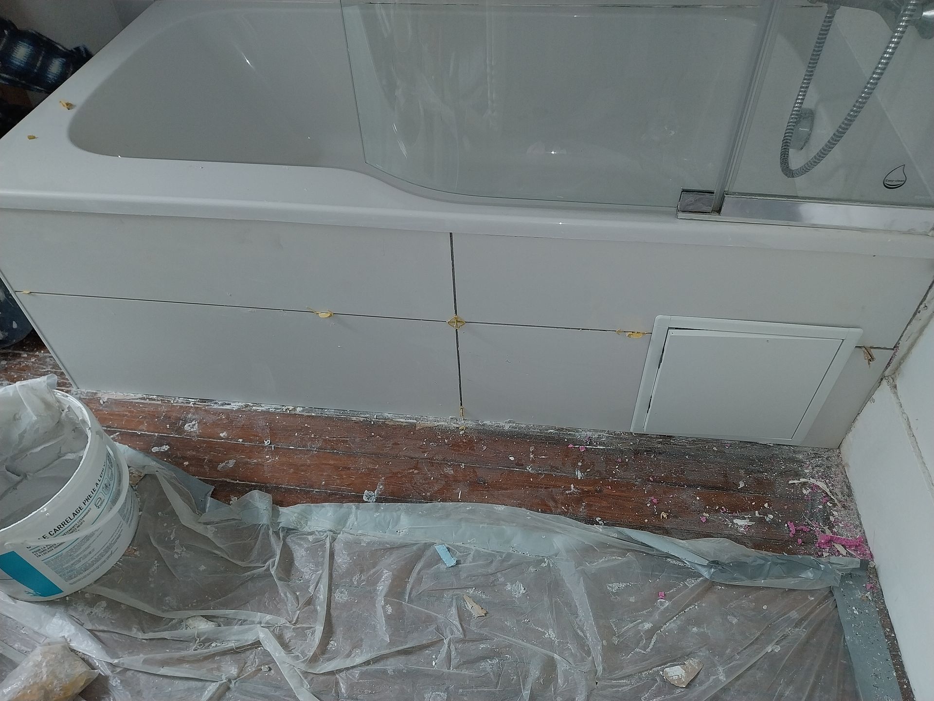 Mise en peinture et pose de carrelage