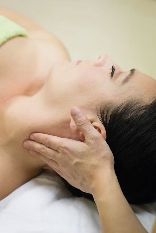 Luo Alt-tekstitunnisteet hakukoneoptimointia ja saavutettavuutta varten.