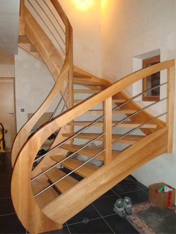 Escalier en bois en colimaçon 