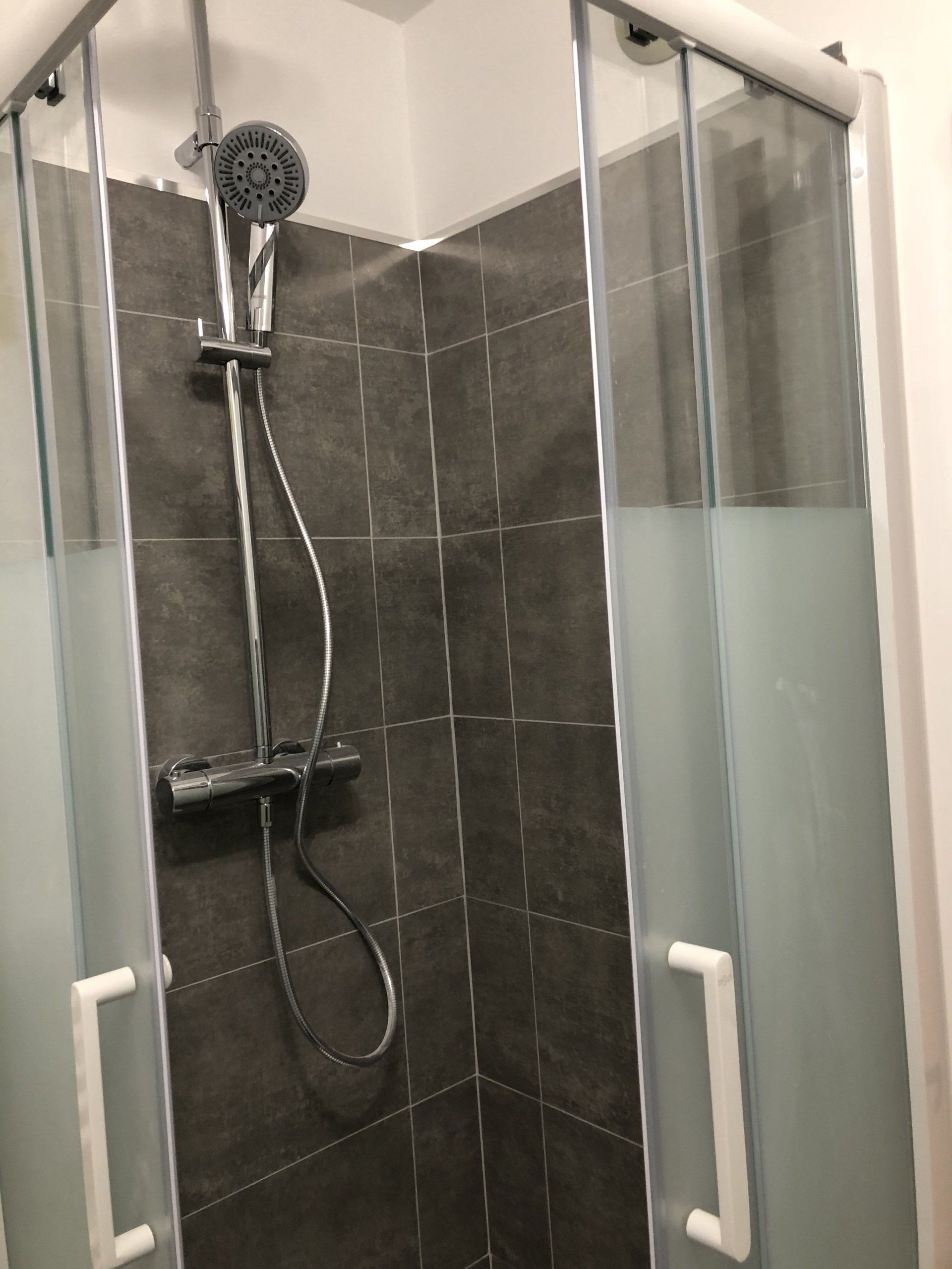 Installation et carrelage d'une douche