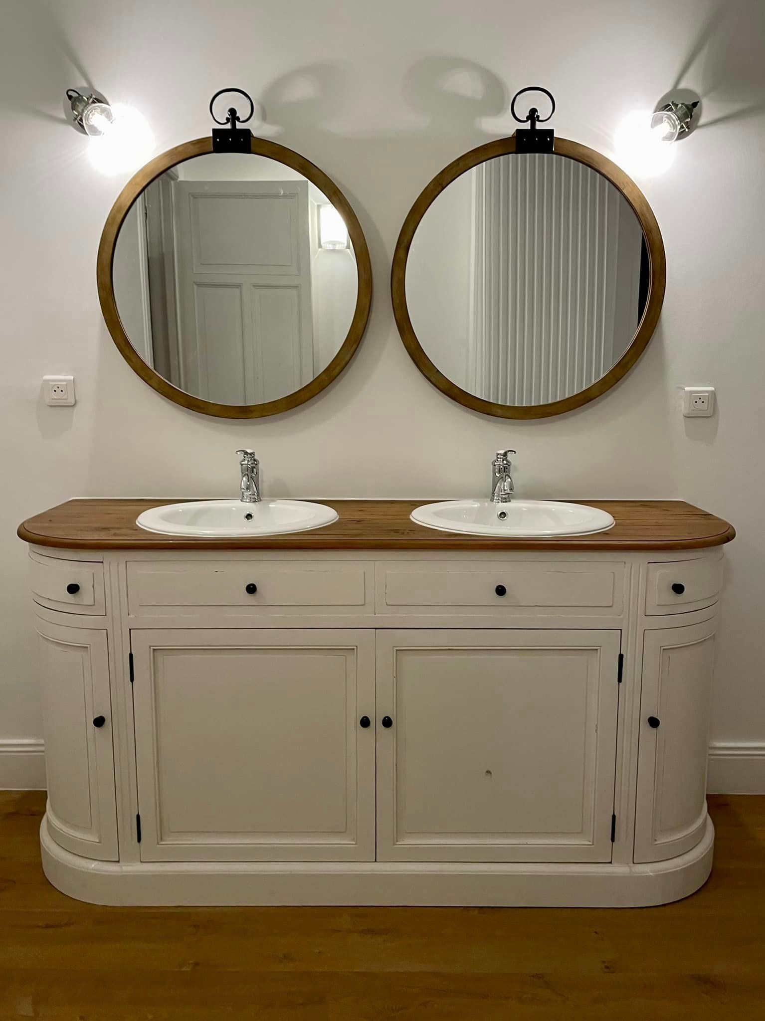 Pose de mobilier de salles de bains