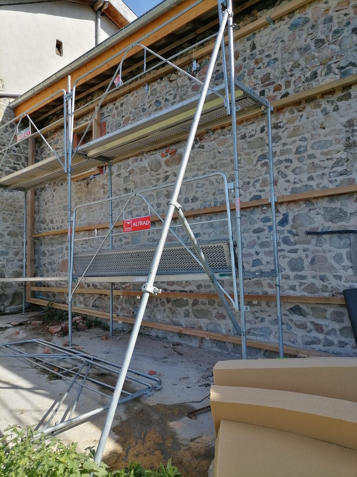 Montants et lisses pour planéité Isolation fibre de bois par l'extérieur