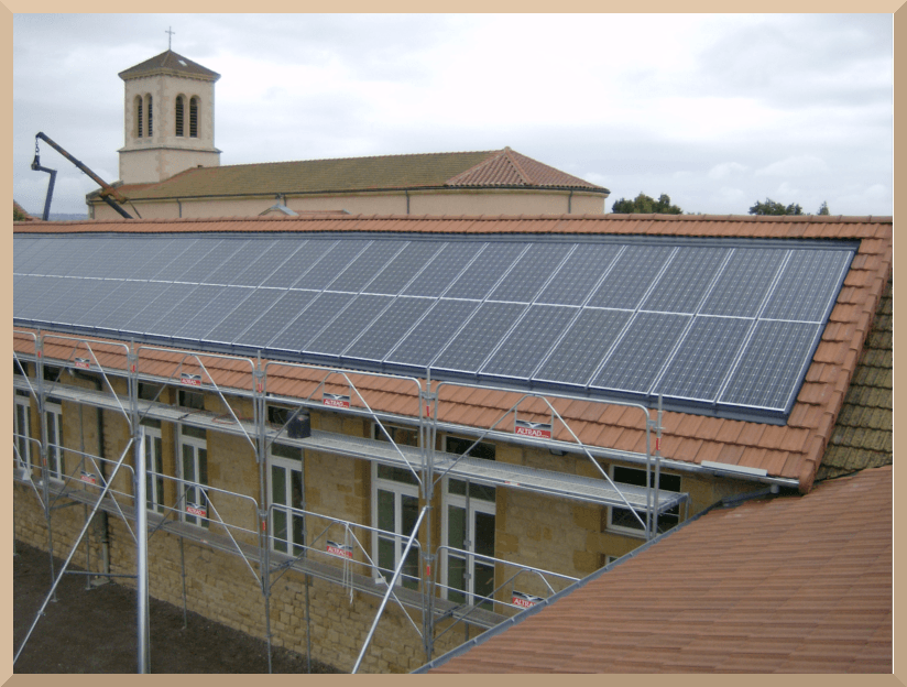 Panneaux photovoltaïques chantier public