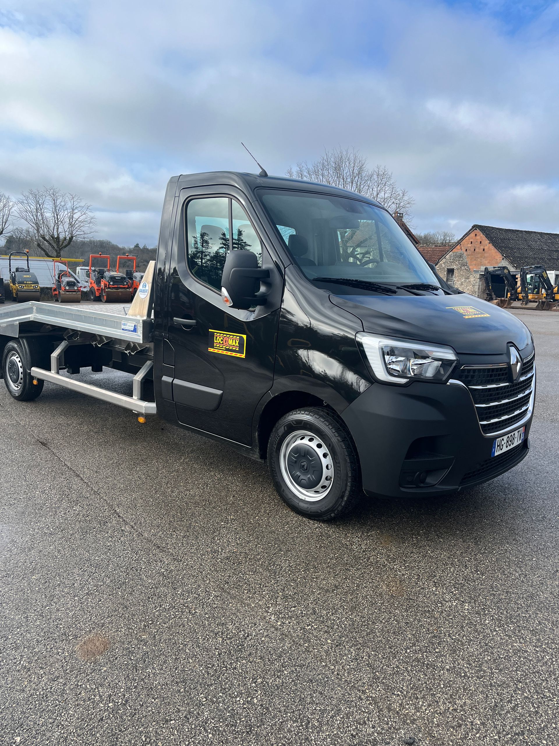 Camion Renault Master depanneuse Locamax