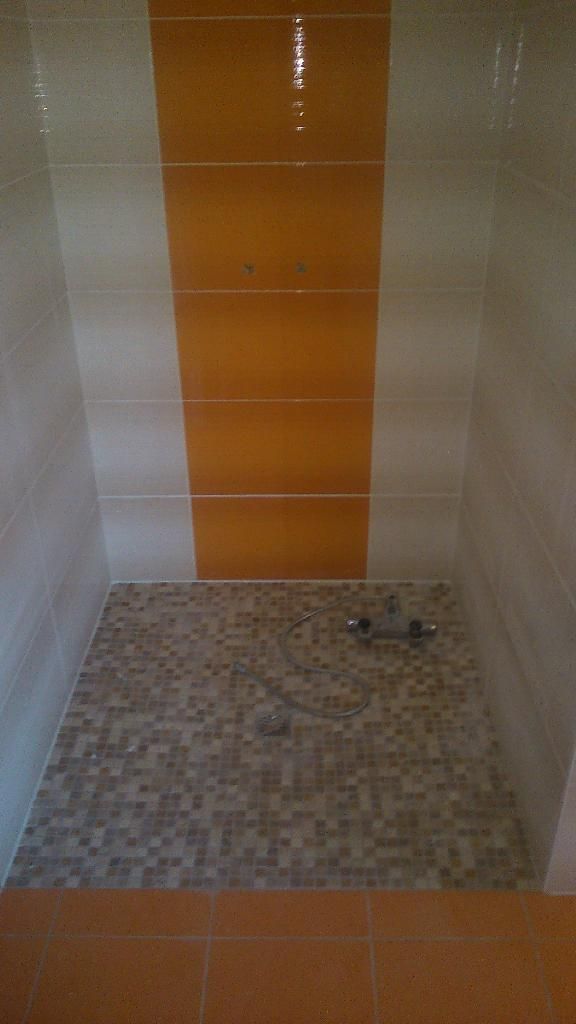 Pose de faience murale