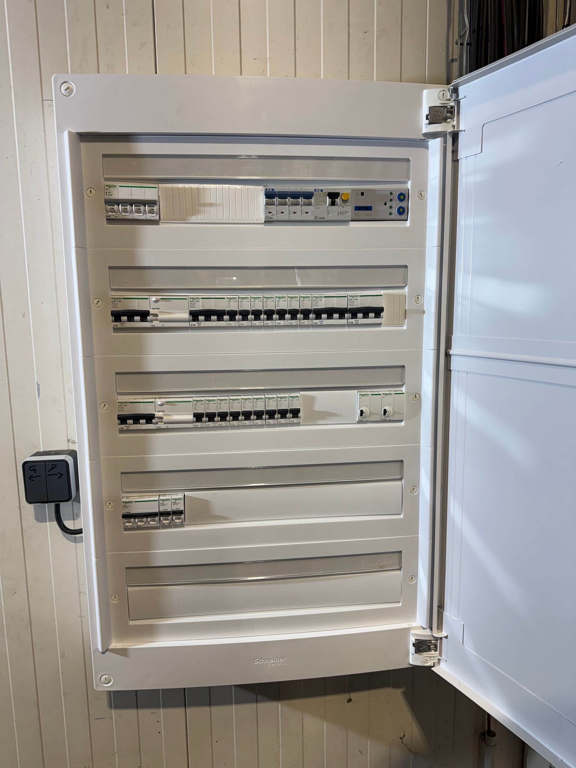 Vers la page électricité générale.