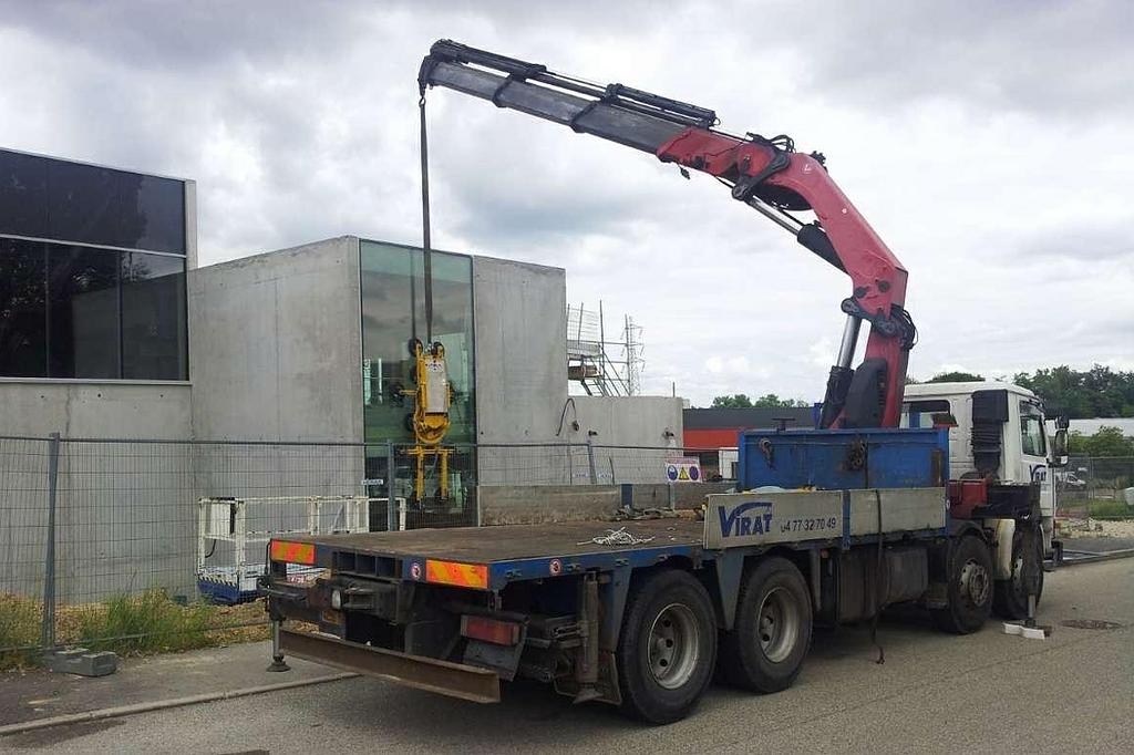 Pose de vitrage -1500 kg- avec palonnier à ventouses