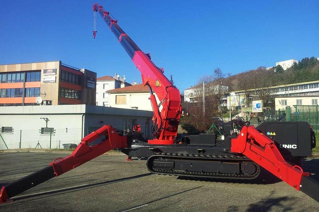 Grue manutention/levage - UNIC URW 706, St-Étienne