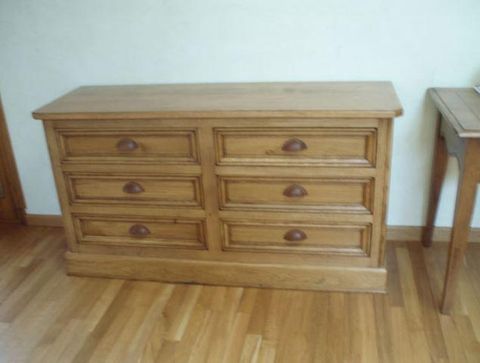 Commode a tiroirs