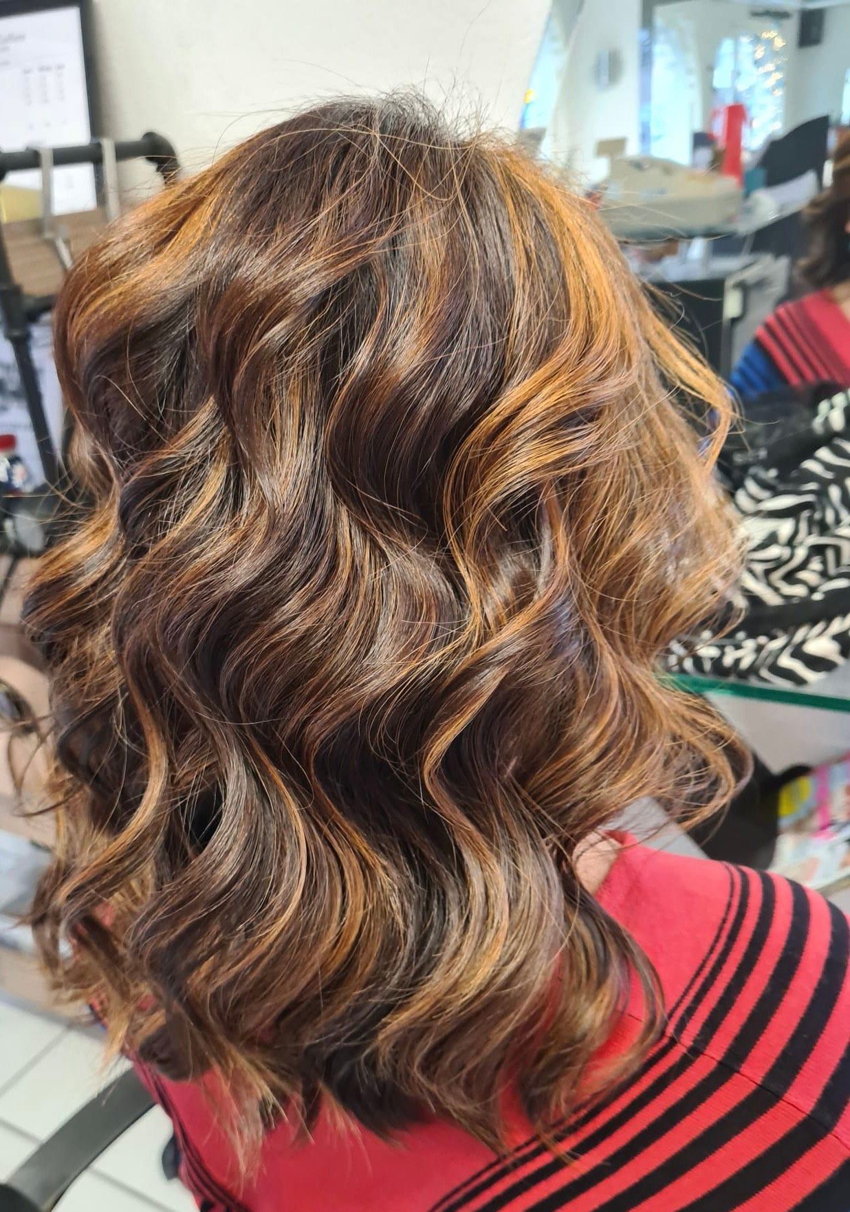 Coupes, permanentes, mèches, balayages et brushings à Échallens - Barbara Coiffure