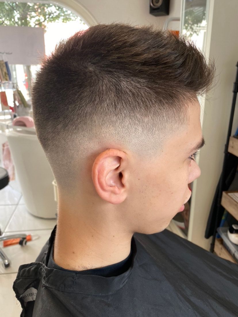 Coupes, permanentes, mèches, balayages et brushings à Échallens - Barbara Coiffure