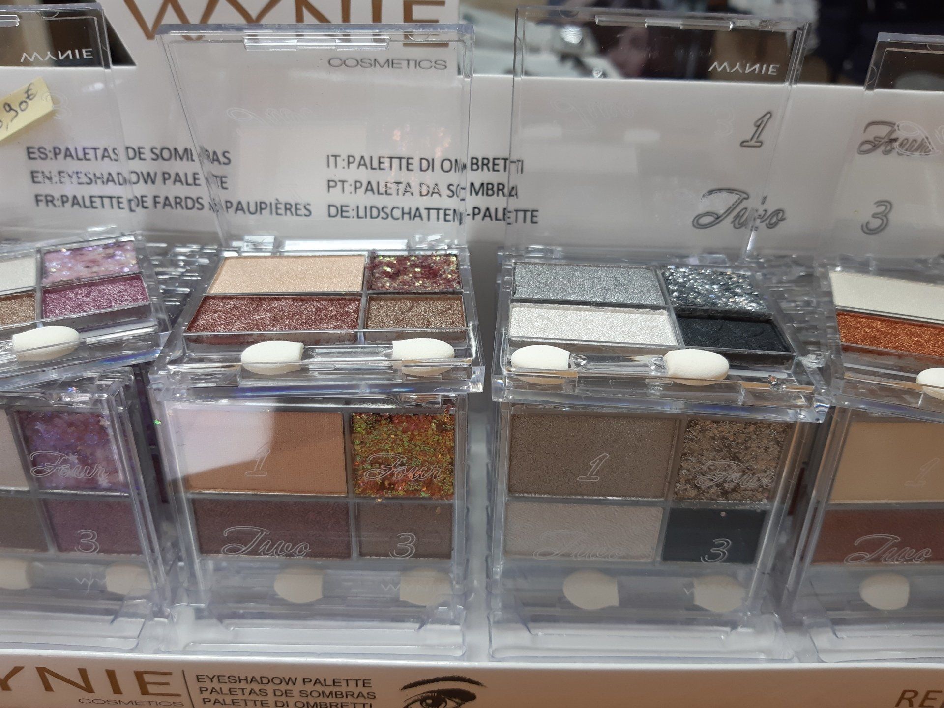 Vente de palettes de maquillage