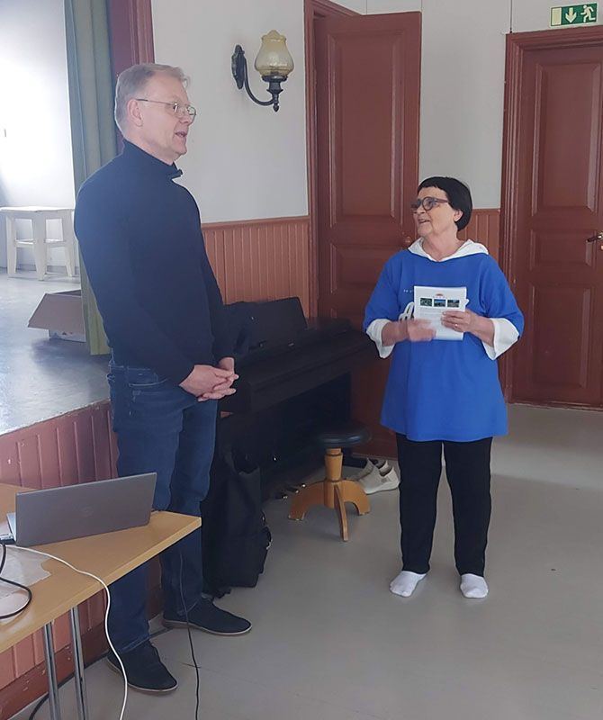 Erikoislääkäri Harri Helajärvi oli AsahinTerveyspäivän vieraana