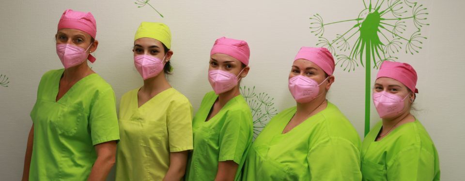 Zahnärztin Regina Gottselig-Sachs Praxis-Team