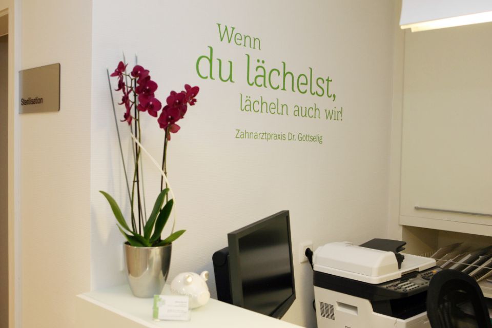 Zahnärztin Regina Gottselig-Sachs Empfangsbereich