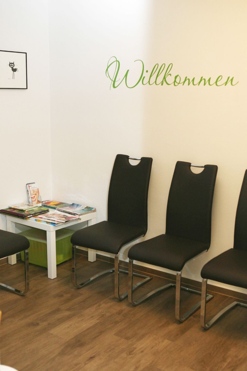 Zahnärztin Regina Gottselig-Sachs Wartebereich